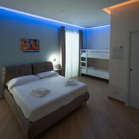 Nazzarooms ナポリ